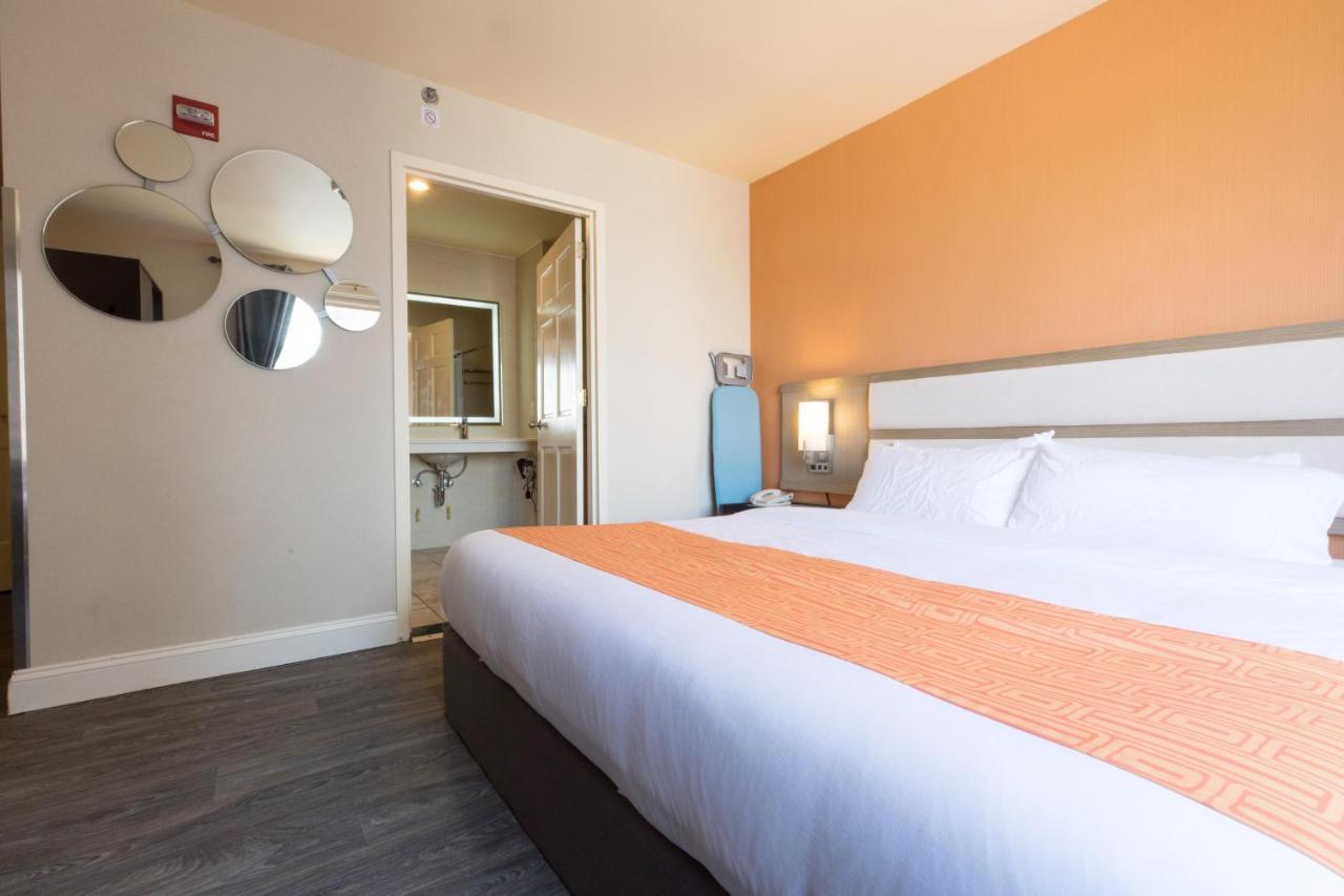 Howard Johnson By Wyndham Long Island City Nueva York Exterior foto